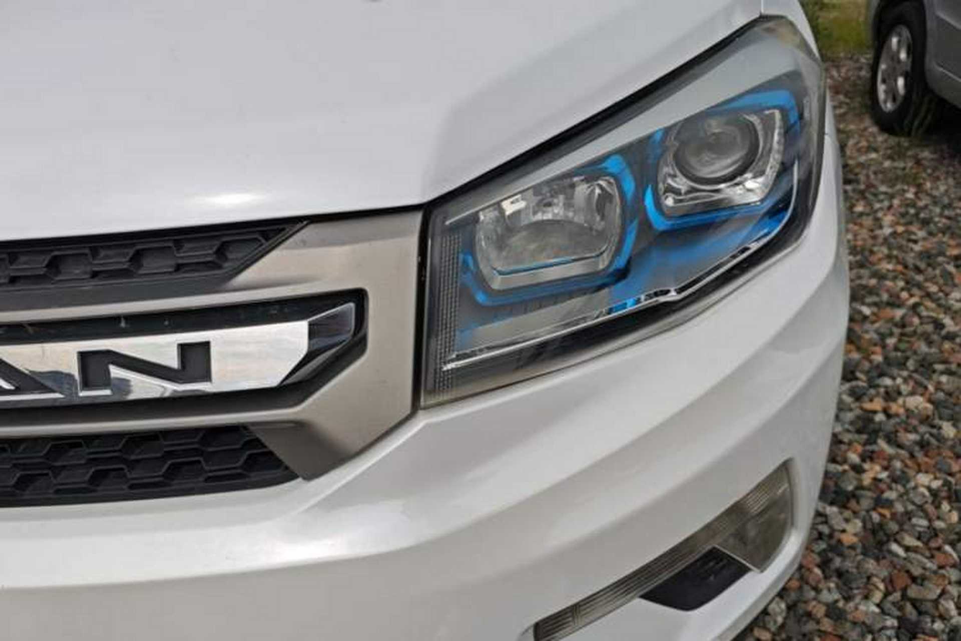 Used CHANGAN CS75 2016 1.8T Automatic Elite Model China IV Standard Left Front Headlight