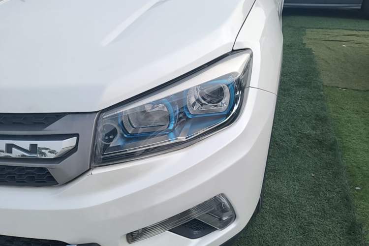 Used CHANGAN CS75 2016 1.8T Automatic Elite Model China V Standard Left Front Headlight