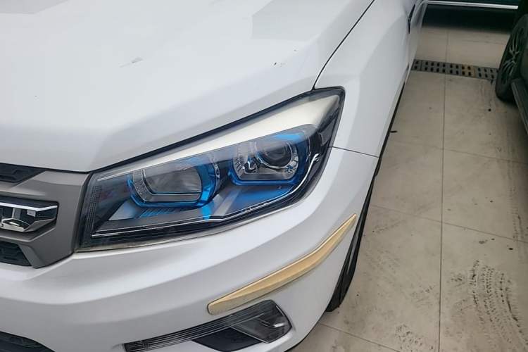 Used CHANGAN CS75 2016 1.8T Automatic Elite Model China V Standard Left Front Headlight