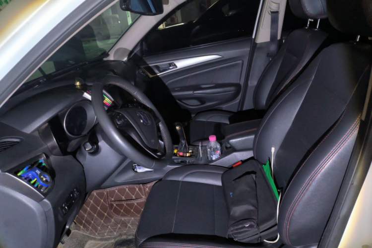 Used CHANGAN CS75 2016 2.0L Manual Luxury Version China IV Standard Left Front Seat