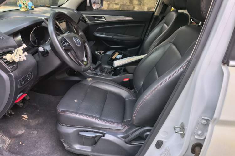 Used CHANGAN CS75 2016 2.0L Manual Luxury Version China IV Standard Left Front Seat