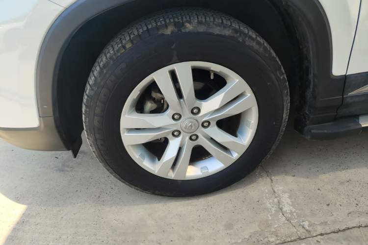 Used CHANGAN CS75 2016 1.8T Automatic Elite Model China V Standard Left Front Wheel Hub