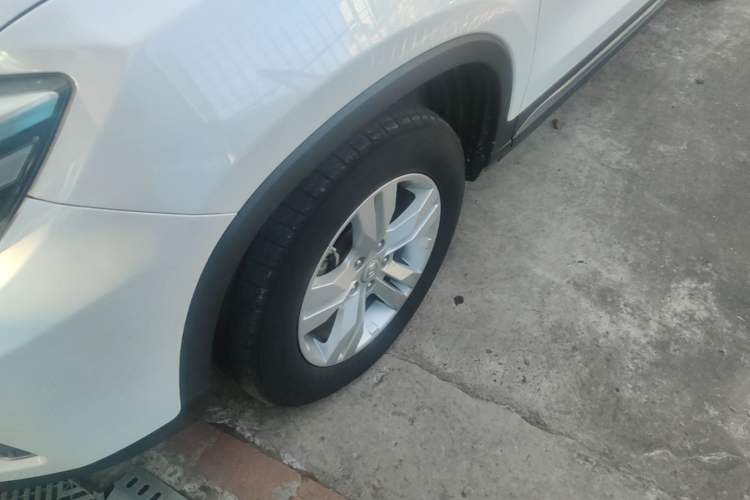 Used CHANGAN CS75 2016 1.5T Manual FENGSHANG Model Left Front Wheel Hub