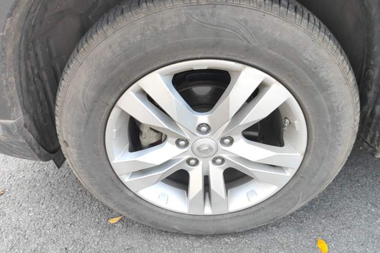 Used CHANGAN CS75 2016 1.8T Automatic Elite Model China IV Standard Left Front Wheel Hub