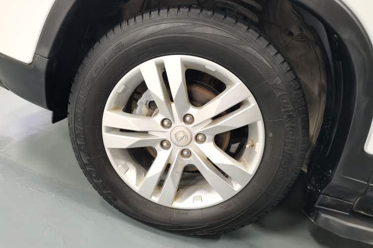 Used CHANGAN CS75 2016 1.8T Automatic Elite Model China V Standard Left Front Wheel Hub