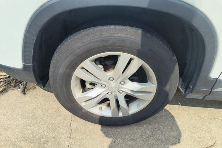Used CHANGAN CS75 2016 1.5T Manual FENGSHANG Model Left Front Wheel Hub
