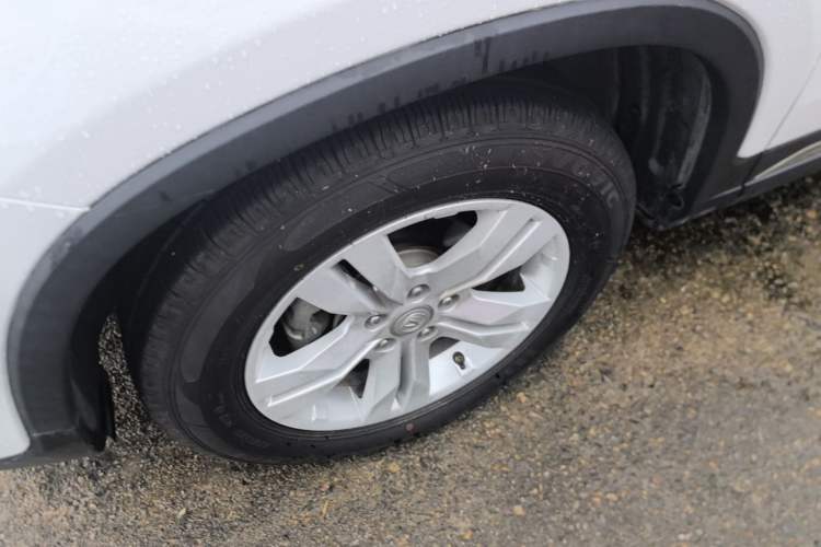 Used CHANGAN CS75 2016 1.8T Automatic Elite Model China V Standard Left Front Wheel Hub