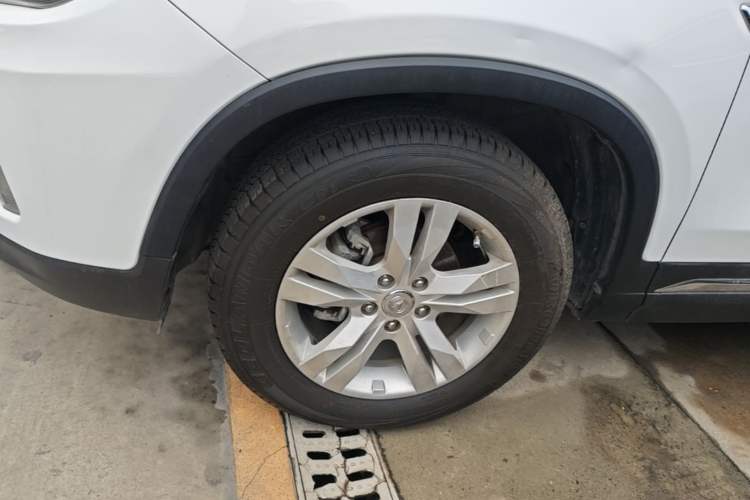 Used CHANGAN CS75 2016 1.8T Automatic Elite Model China V Standard Left Front Wheel Hub