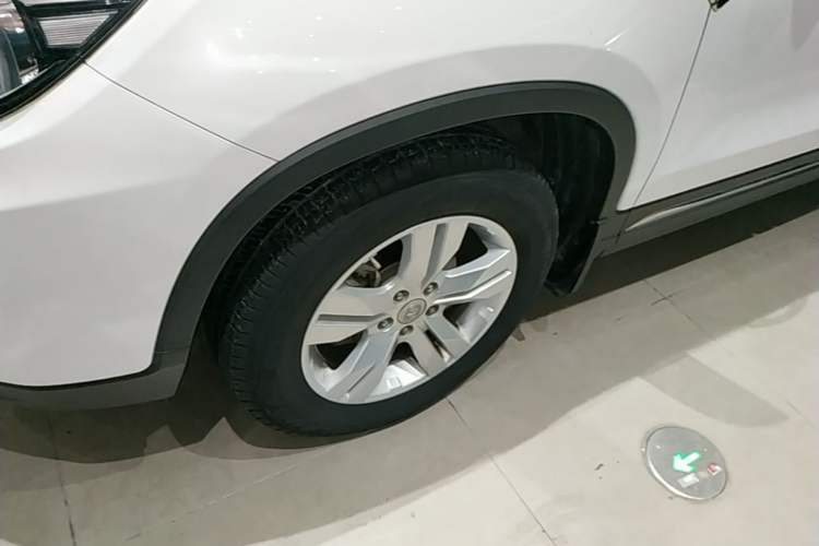 Used CHANGAN CS75 2016 2.0L Manual Leading Version China IV Standard Left Front Wheel Hub