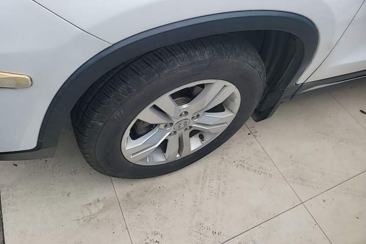 Used CHANGAN CS75 2016 1.8T Automatic Elite Model China V Standard Left Front Wheel Hub