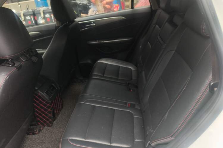 Used CHANGAN CS75 2016 1.8T Automatic Elite Model China V Standard Left Rear Seat