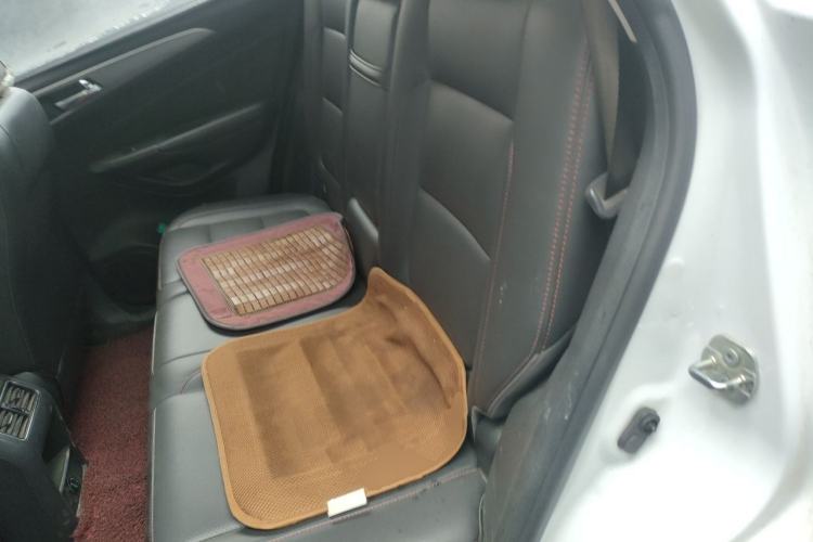 Used CHANGAN CS75 2016 1.8T Automatic Elite Model China V Standard Left Rear Seat