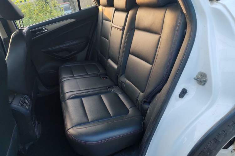 Used CHANGAN CS75 2016 2.0L Manual Luxury Version China V Standard Left Rear Seat