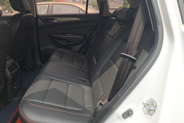 Used CHANGAN CS75 2016 1.8T Automatic Elite Model China V Standard Left Rear Seat