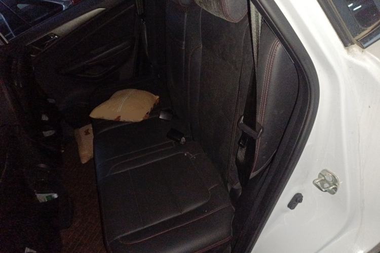 Used CHANGAN CS75 2016 1.8T Automatic Elite Model China V Standard Left Rear Seat