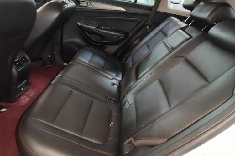 Used CHANGAN CS75 2016 2.0L Manual Luxury Version China V Standard Left Rear Seat