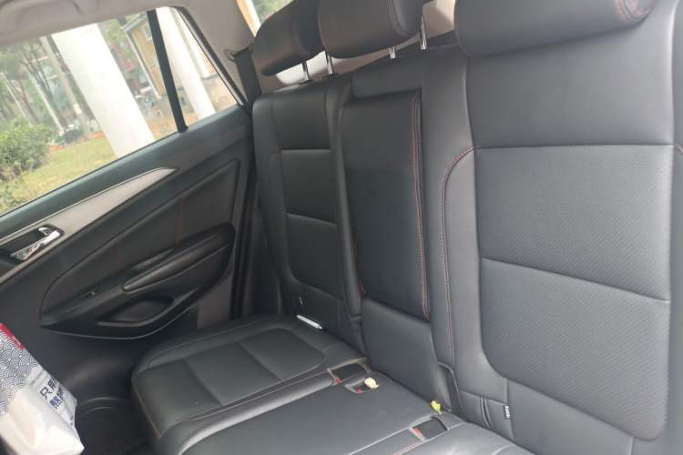Used CHANGAN CS75 2016 1.8T Automatic Elite Model China V Standard Left Rear Seat