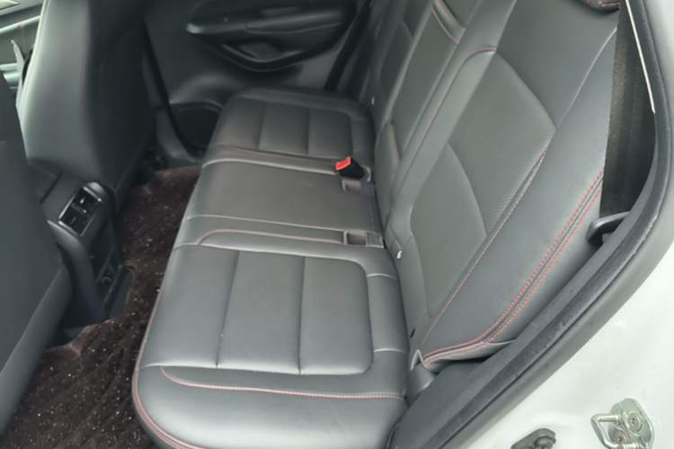 Used CHANGAN CS75 2016 1.8T Automatic Elite Model China V Standard Left Rear Seat
