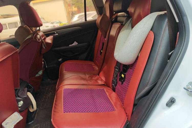 Used CHANGAN CS75 2016 1.8T Automatic Elite Model China V Standard Left Rear Seat