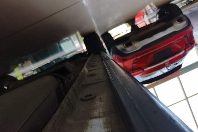 Used CHANGAN CS75 2016 1.8T Automatic Elite Model China V Standard Left Side Sill