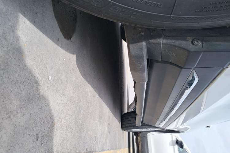 Used CHANGAN CS75 2016 1.8T Automatic Elite Model China V Standard Left Side Sill
