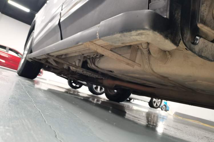 Used CHANGAN CS75 2016 1.8T Automatic Elite Model China V Standard Left Side Sill