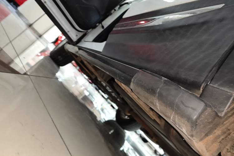 Used CHANGAN CS75 2016 2.0L Manual Luxury Version China V Standard Left Side Sill