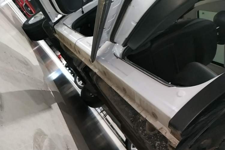 Used CHANGAN CS75 2016 2.0L Manual Leading Version China IV Standard Left Side Sill