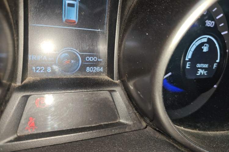 Used CHANGAN CS75 2016 1.5T Manual FENGSHANG Model Odometer Close Up