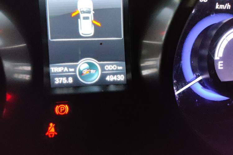 Used CHANGAN CS75 2016 1.5T Manual FENGSHANG Model Odometer Close Up