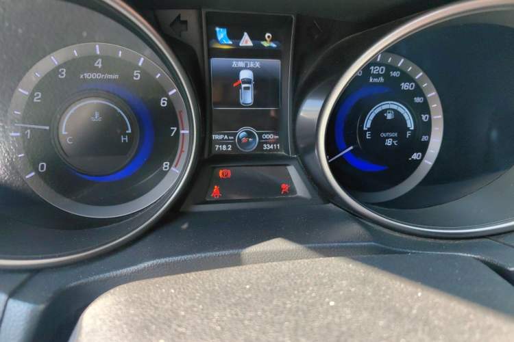 Used CHANGAN CS75 2016 2.0L Manual Luxury Version China V Standard Odometer Close Up