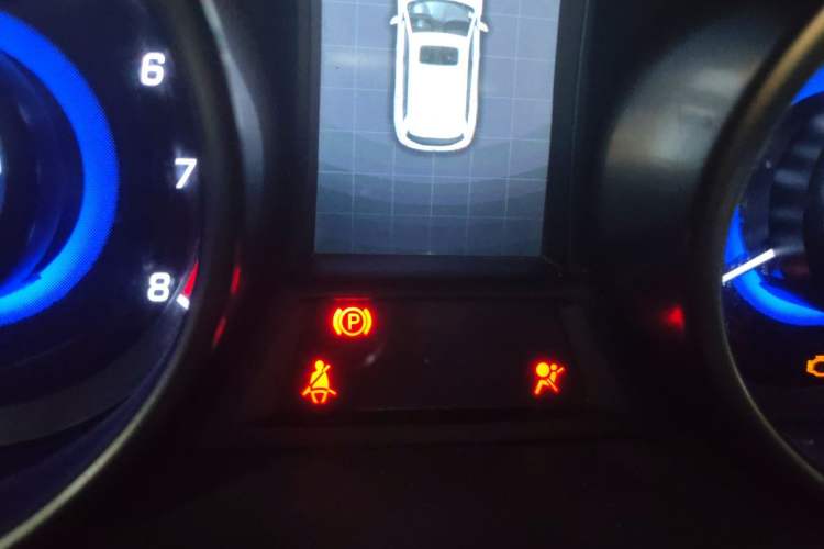 Used CHANGAN CS75 2016 2.0L Manual Luxury Version China IV Standard Odometer Close Up