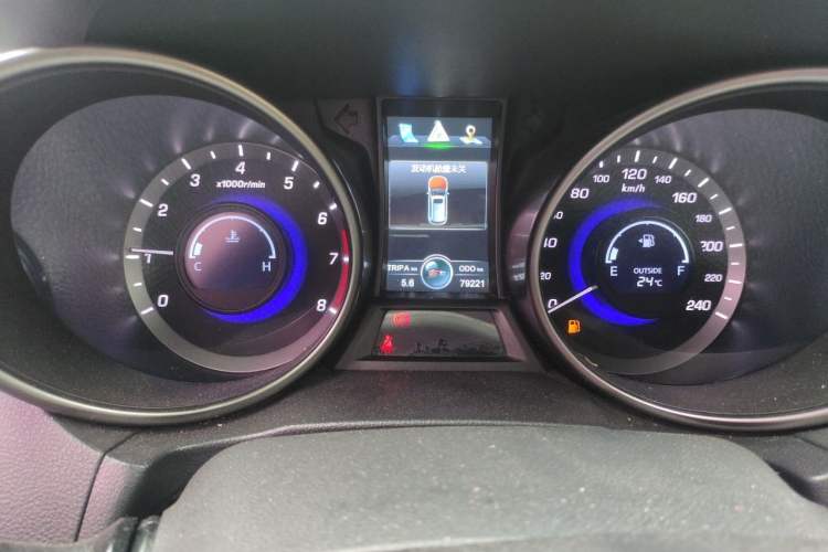 Used CHANGAN CS75 2016 1.5T Manual Excellence Model Odometer Close Up