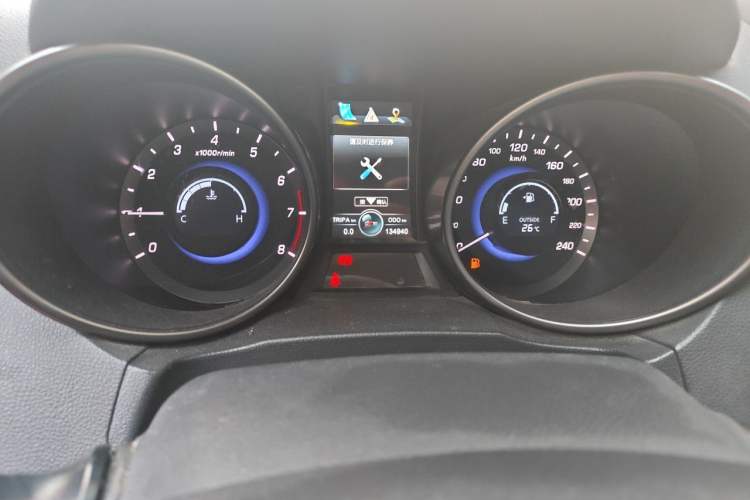 Used CHANGAN CS75 2016 1.5T Manual FENGSHANG Model Odometer Close Up