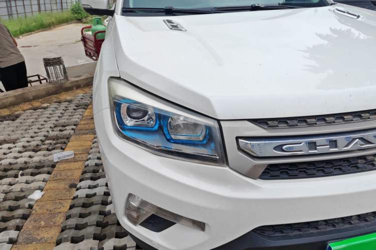 Used CHANGAN CS75 2016 1.8T Automatic Elite Model China IV Standard Right Front Headlight
