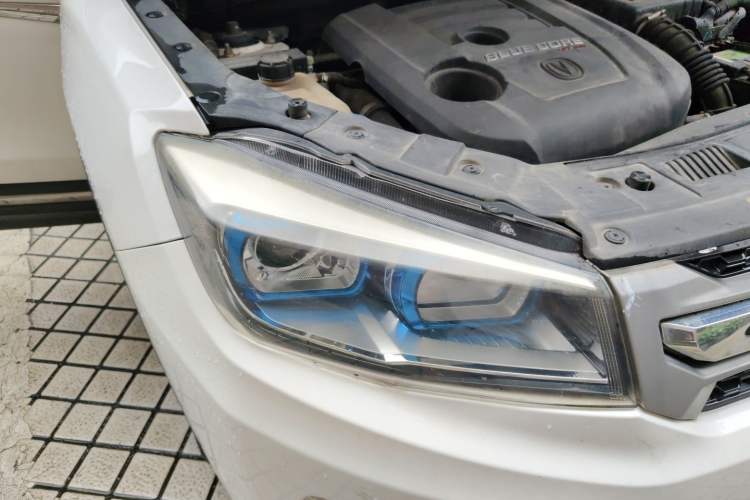 Used CHANGAN CS75 2016 1.5T Manual FENGSHANG Model Right Front Headlight