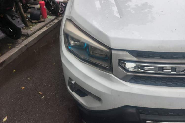 Used CHANGAN CS75 2016 1.8T Automatic Elite Model China V Standard Right Front Headlight