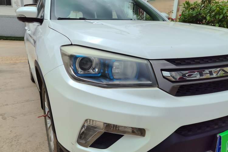 Used CHANGAN CS75 2016 1.8T Automatic Elite Model China V Standard Right Front Headlight
