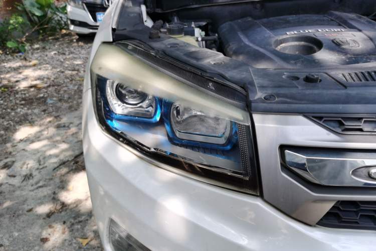 Used CHANGAN CS75 2016 1.8T Automatic Elite Model China V Standard Right Front Headlight