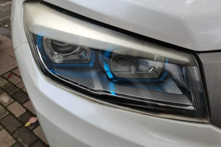 Used CHANGAN CS75 2016 1.8T Automatic Elite Model China V Standard Right Front Headlight