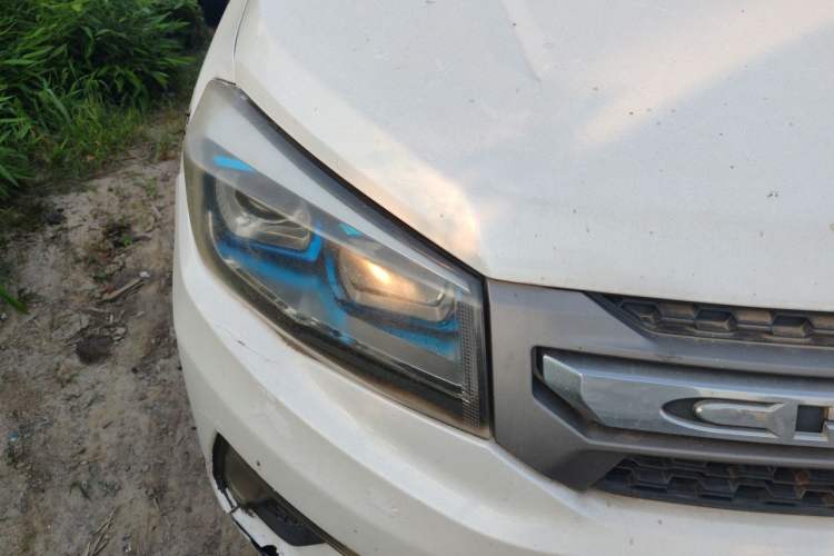 Used CHANGAN CS75 2016 2.0L Manual Luxury Version China V Standard Right Front Headlight