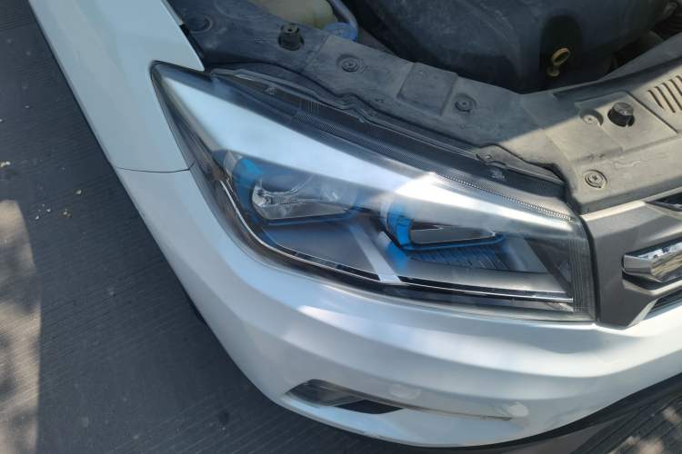 Used CHANGAN CS75 2016 1.8T Automatic Elite Model China V Standard Right Front Headlight