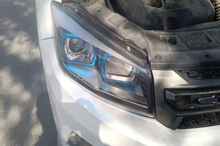 Used CHANGAN CS75 2016 1.8T Automatic Elite Model China V Standard Right Front Headlight