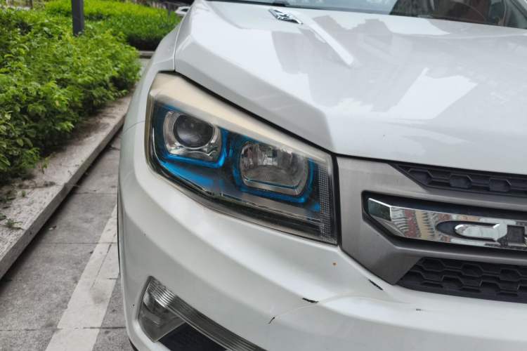 Used CHANGAN CS75 2016 1.8T Automatic Elite Model China V Standard Right Front Headlight