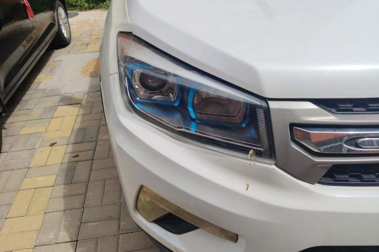 Used CHANGAN CS75 2016 1.8T Automatic Elite Model China V Standard Right Front Headlight
