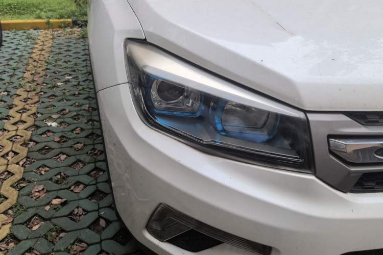 Used CHANGAN CS75 2016 1.8T Automatic Elite Model China V Standard Right Front Headlight