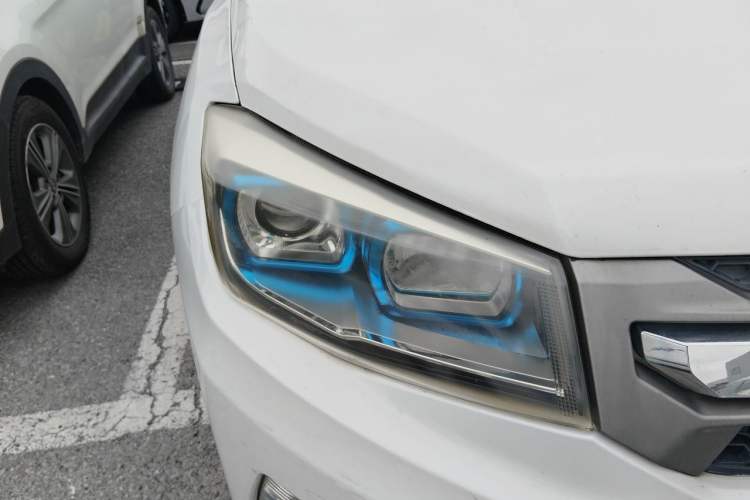 Used CHANGAN CS75 2016 1.8T Automatic Elite Model China V Standard Right Front Headlight