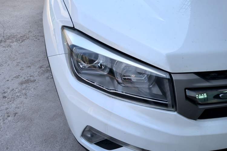 Used CHANGAN CS75 2016 1.8T Automatic Prestige Model China V Standard Right Front Headlight