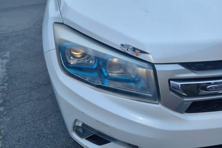 Used CHANGAN CS75 2016 1.8T Automatic Elite Model China V Standard Right Front Headlight