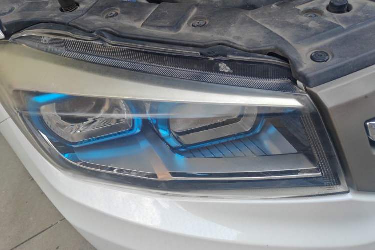 Used CHANGAN CS75 2016 1.8T Automatic Elite Model China V Standard Right Front Headlight